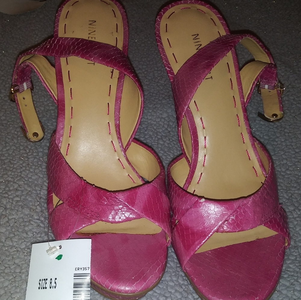 Nine West size 8 1/2 Pink Heels